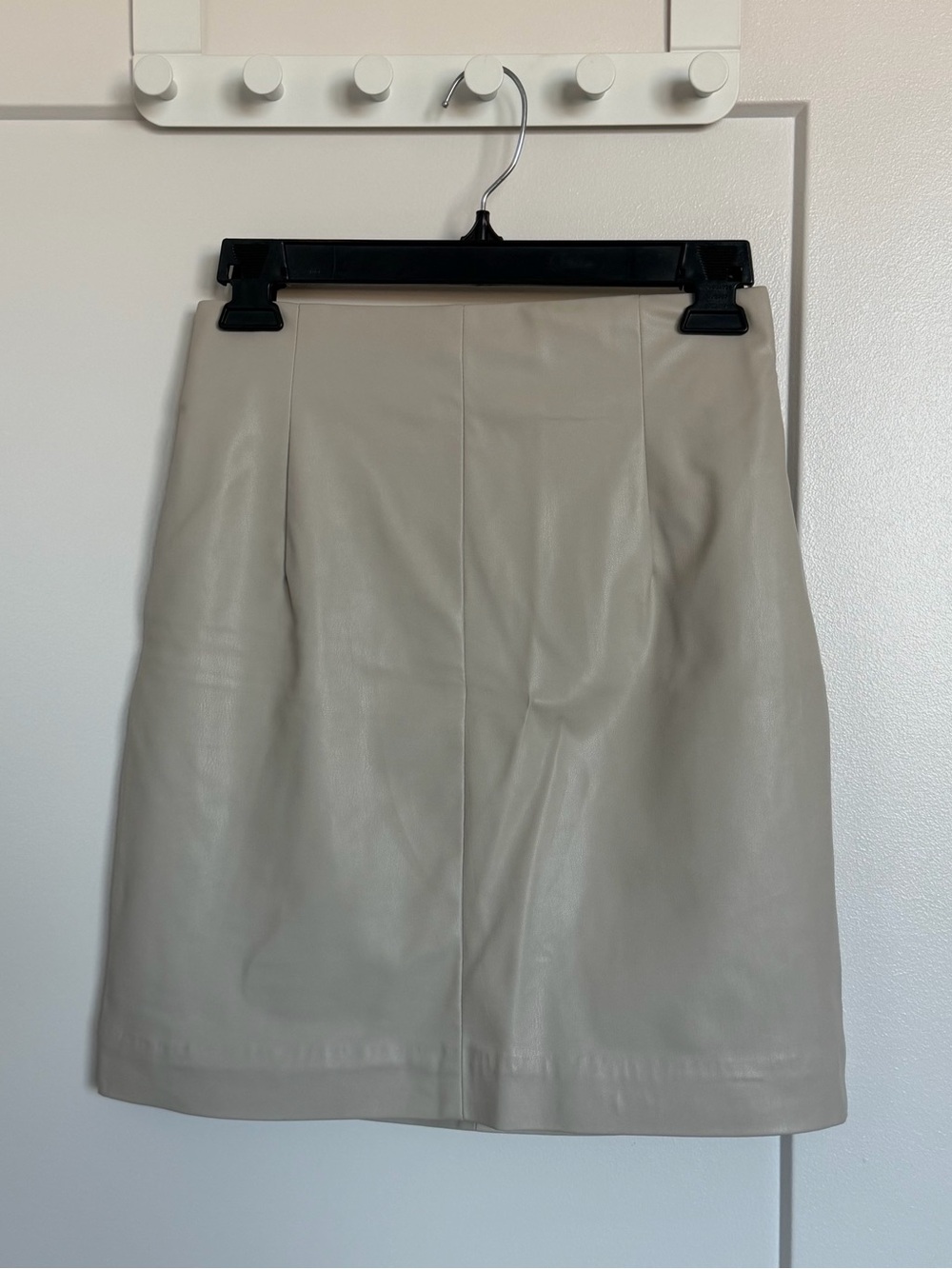 H&M Light Beige Faux Leather Mini Skirt